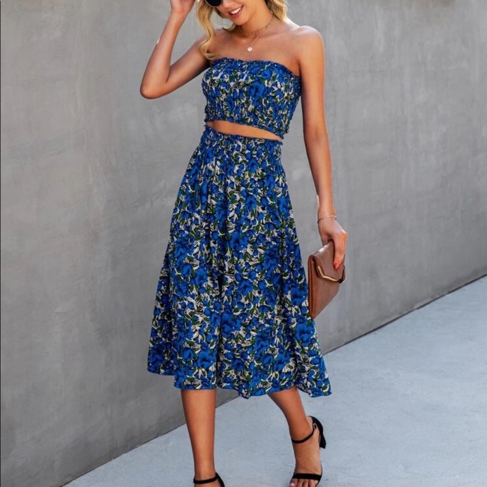 Floral two piece top and skirt set (No label/brand)